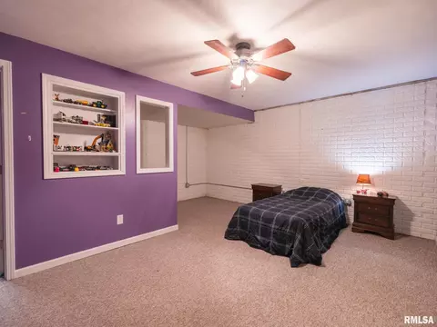 Bedroom - 912 Dennis Dr, Eureka, IL 61530 photo 9 of 14