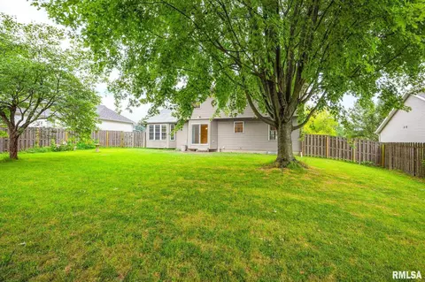 Exterior - 2311 W Marks Pl, Dunlap, IL 61525 photo 4 of 6