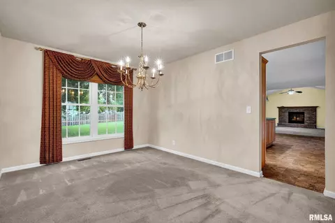 Dining - 2311 W Marks Pl, Dunlap, IL 61525 photo 1 of 1