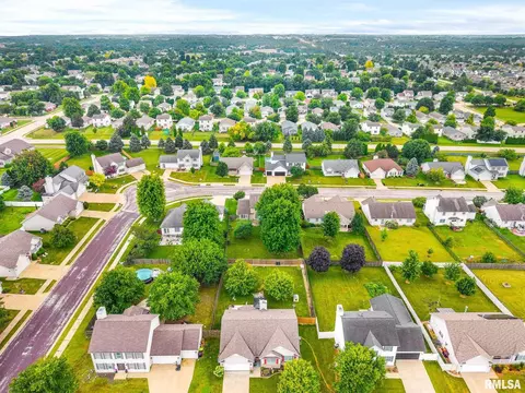 View/Area - 2311 W Marks Pl, Dunlap, IL 61525 photo 9 of 11