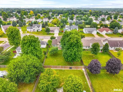 View/Area - 2311 W Marks Pl, Dunlap, IL 61525 photo 4 of 11