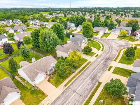 View/Area - 2311 W Marks Pl, Dunlap, IL 61525 photo 6 of 11