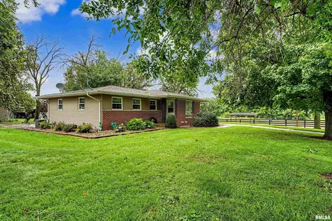 7789 N Wildlife Dr, Hopedale, IL 61747
