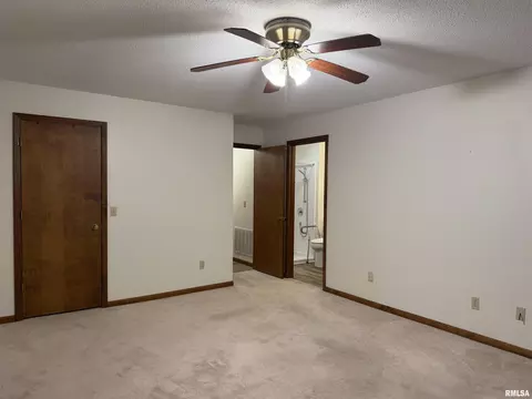 Bedroom - 2103 Maple Ave, Macomb, IL 61455 photo 2 of 4