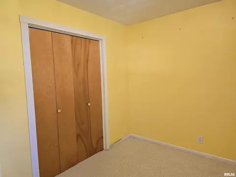 Bedroom - 15 Gettysburg Dr, Canton, IL 61520 photo 10 of 11