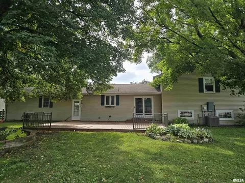 Other - 15 Gettysburg Dr, Canton, IL 61520 photo 3 of 17