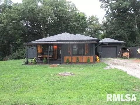 233 Belaire Ct, East Peoria, IL 61611