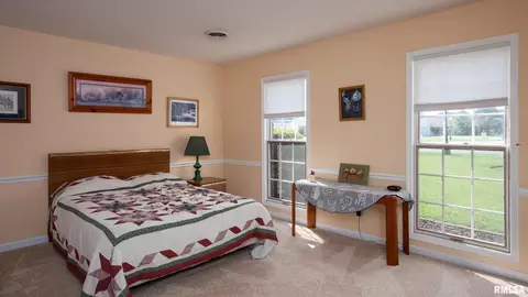 Bedroom - 1705 Caesar Ln, Marion, IL 62959 photo 3 of 4