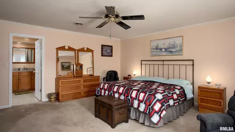 Bedroom - 1705 Caesar Ln, Marion, IL 62959 photo 1 of 4