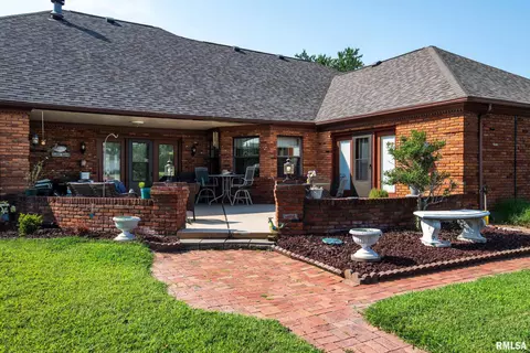 Exterior - 1705 Caesar Ln, Marion, IL 62959 photo 6 of 9