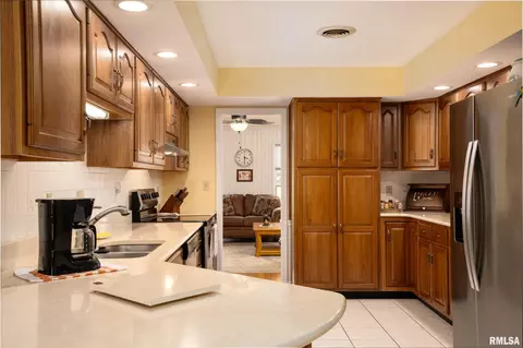 Kitchen - 1705 Caesar Ln, Marion, IL 62959 photo 1 of 3