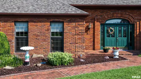 Exterior - 1705 Caesar Ln, Marion, IL 62959 photo 3 of 9