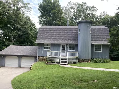 1374 N Forrest Dr, Germantown Hills, IL 61548