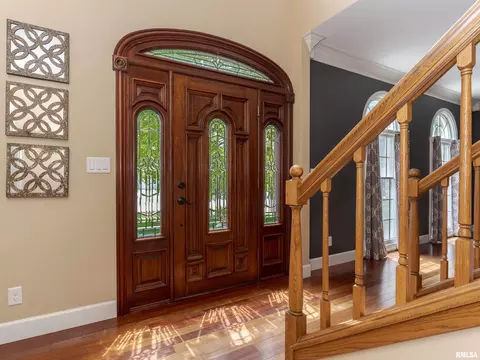 Entry Way - 3206 Leafy Ln, Bloomington, IL 61704 photo 3 of 7
