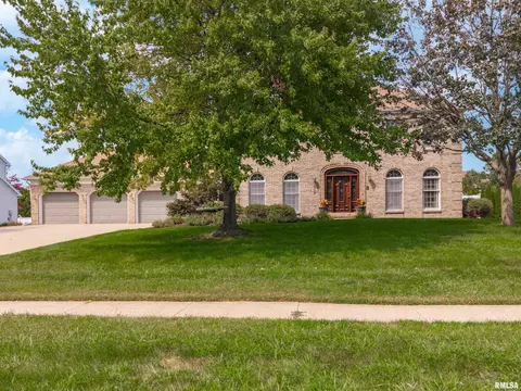 Exterior - 3206 Leafy Ln, Bloomington, IL 61704 photo 12 of 15