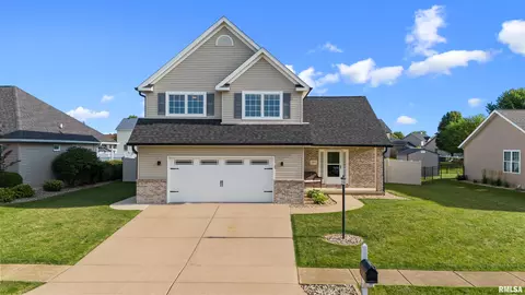 1504 Santa Fe, Washington, IL 61571