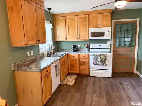 Kitchen - 126 Penny Ln, Macomb, IL 61455 photo 2 of 6
