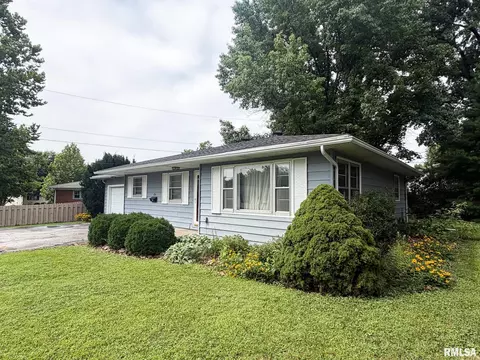 Exterior - 126 Penny Ln, Macomb, IL 61455 photo 2 of 8