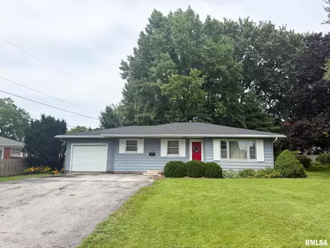 Exterior - 126 Penny Ln, Macomb, IL 61455 photo 5 of 8