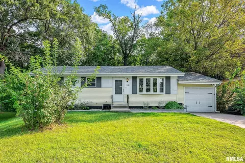 118 Herman St, East Peoria, IL 61611