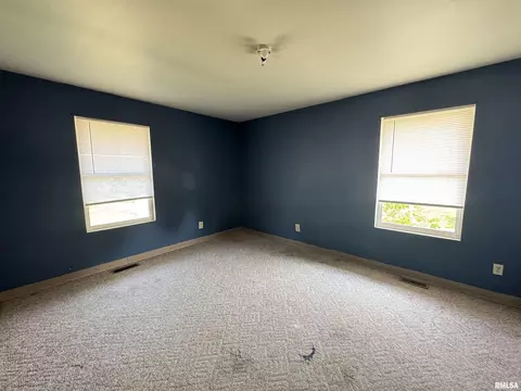602 N Charles St, Macomb, IL 61455 photo 7