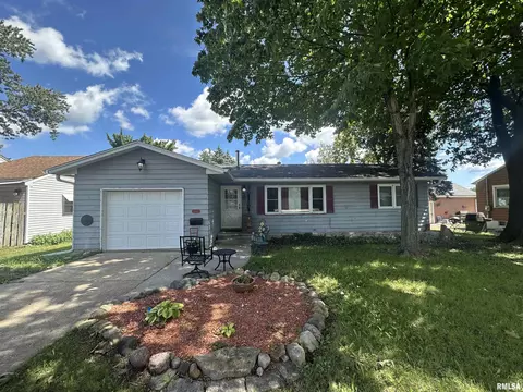 1506 N 4th St, Chillicothe, IL 61523