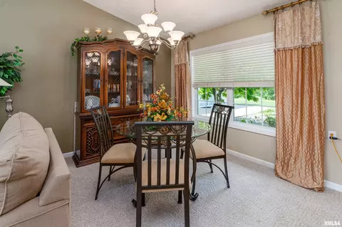 Dining - 3212 Cherokee Dr, Marion, IL 62959 photo 1 of 1