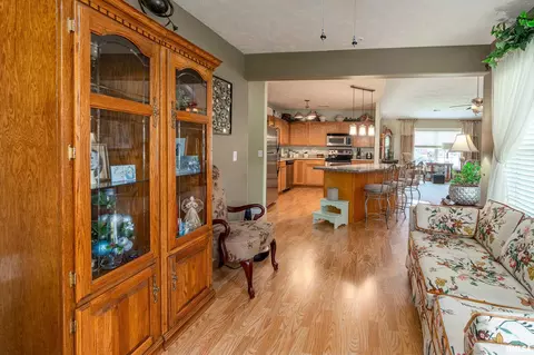 Entry Way - 3212 Cherokee Dr, Marion, IL 62959 photo 3 of 3