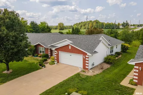 View/Area - 3212 Cherokee Dr, Marion, IL 62959 photo 1 of 6