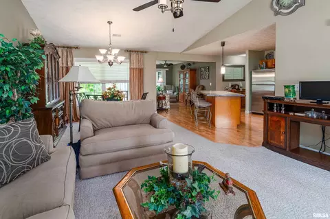 Other - 3212 Cherokee Dr, Marion, IL 62959 photo 2 of 3