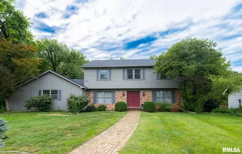 6737 N Post Oak Rd, Peoria, IL 61615