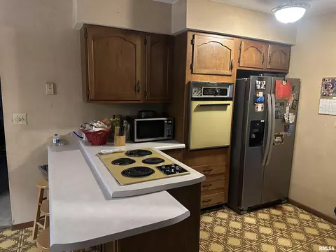 Kitchen - 1208 Roberta Dr, Murphysboro, IL 62966 photo 1 of 2