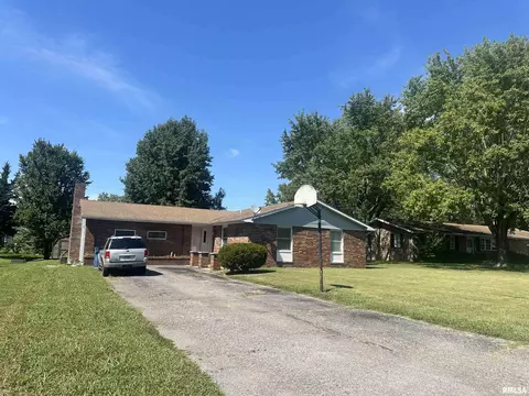 1208 Roberta Dr, Murphysboro, IL 62966 photo 2