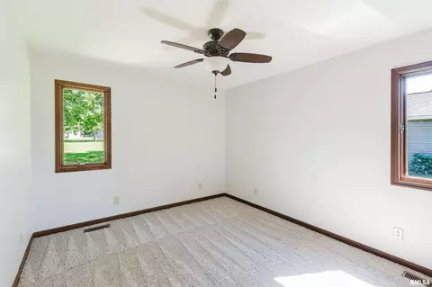Bedroom - 7468 Norris Dr, Marion, IL 62959 photo 6 of 6
