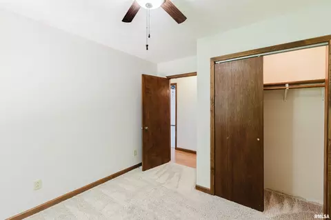 Bedroom - 7468 Norris Dr, Marion, IL 62959 photo 4 of 6