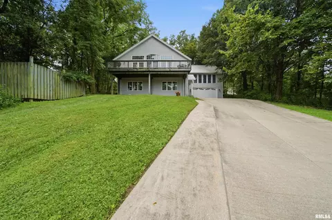 447 Pleasant View Cir, Dahinda, IL 61428