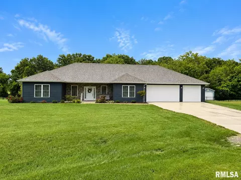 1711 Hickory Trails Rd, Carbondale, IL 62901