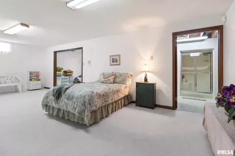 Bedroom - 12797 Route 37 Rte, Marion, IL 62959 photo 9 of 10
