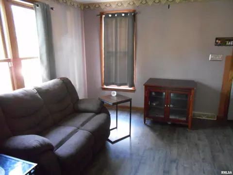 Living - 309 E Franklin St, Macomb, IL 61455 photo 1 of 1