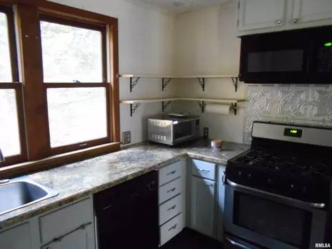 Kitchen - 309 E Franklin St, Macomb, IL 61455 photo 1 of 4