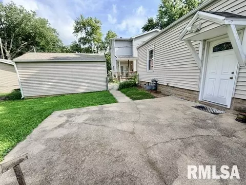 Exterior - 508 N Callender St, Eureka, IL 61530 photo 3 of 4
