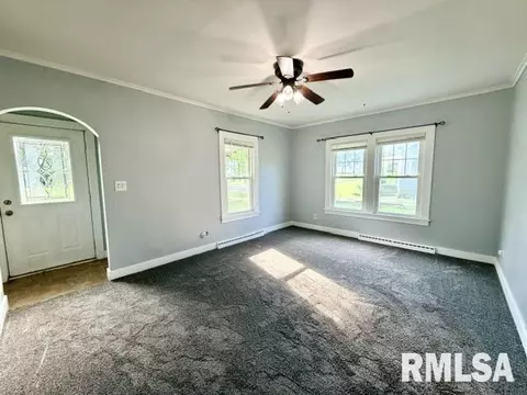 Living - 508 N Callender St, Eureka, IL 61530 photo 2 of 3