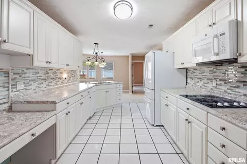 Kitchen - 1603 S Eugene Ln, Marion, IL 62959 photo 1 of 4