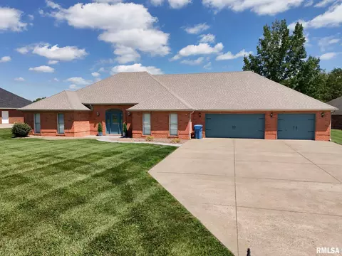 Exterior - 1603 S Eugene Ln, Marion, IL 62959 photo 3 of 7