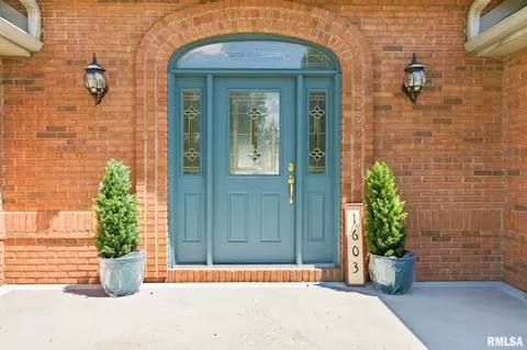 Entry Way - 1603 S Eugene Ln, Marion, IL 62959 photo 1 of 4