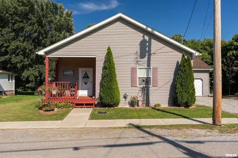 1109 Benton Ave, Johnston City, IL 62951