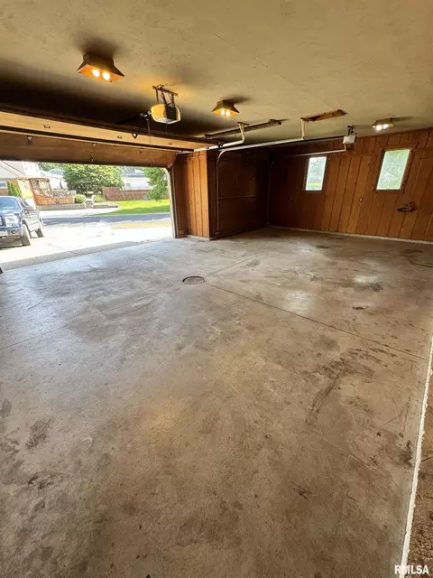 Other - 501 W Crestwood Dr, Eureka, IL 61530 photo 9 of 10