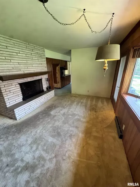 Other - 501 W Crestwood Dr, Eureka, IL 61530 photo 3 of 10