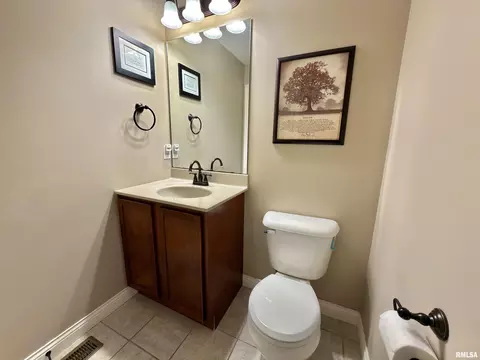 Bath - 1400 Jadens Way, Washington, IL 61571 photo 1 of 6