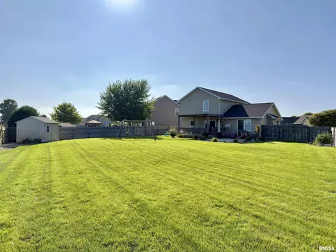 Exterior - 1400 Jadens Way, Washington, IL 61571 photo 5 of 6